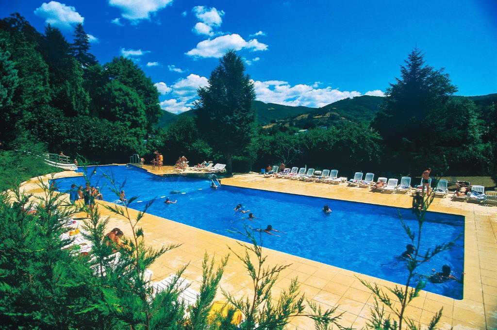Camping Paradis Marmotel Saint-Geniez-dʼOlt المظهر الخارجي الصورة