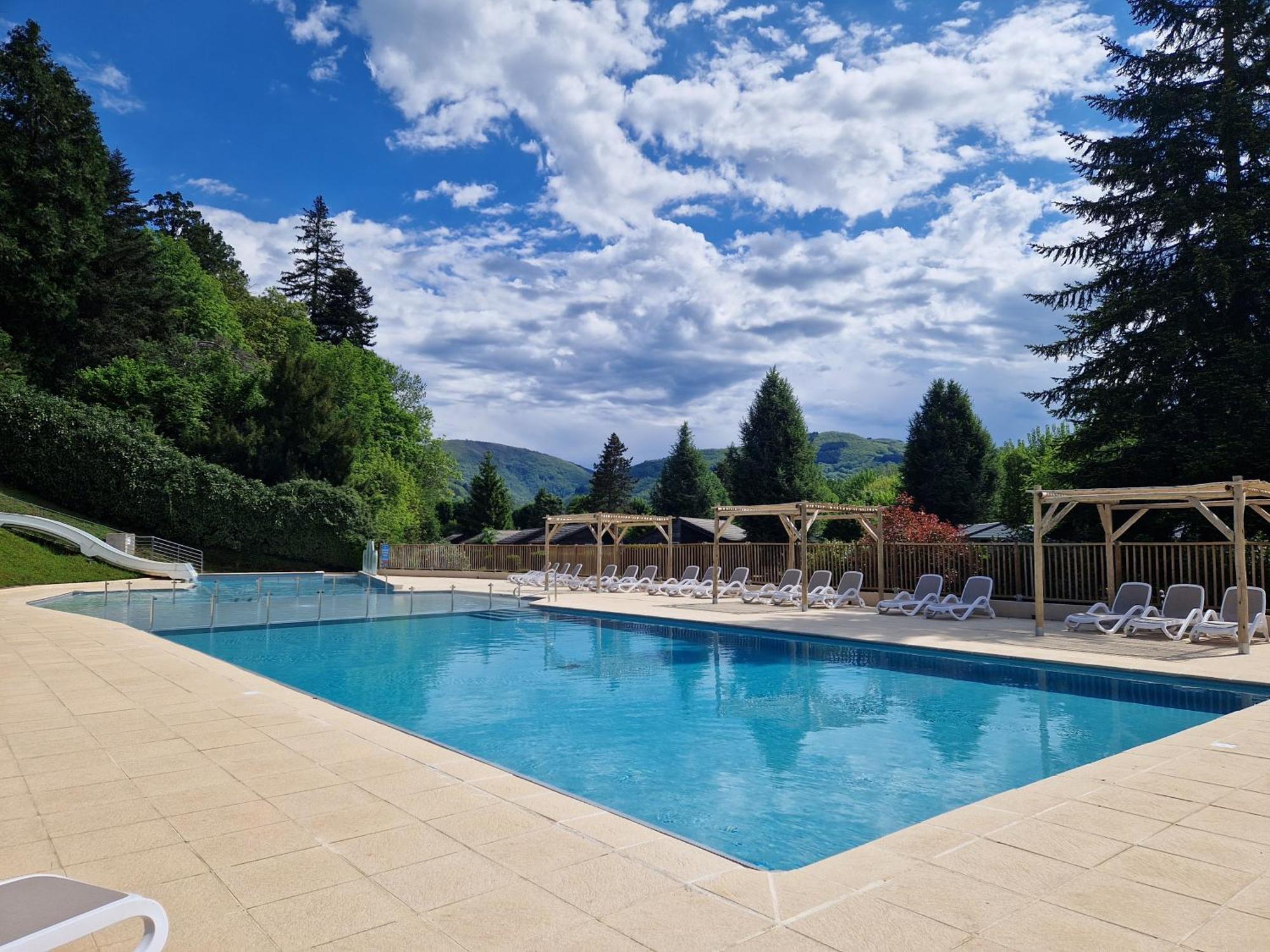 Camping Paradis Marmotel Saint-Geniez-dʼOlt المظهر الخارجي الصورة