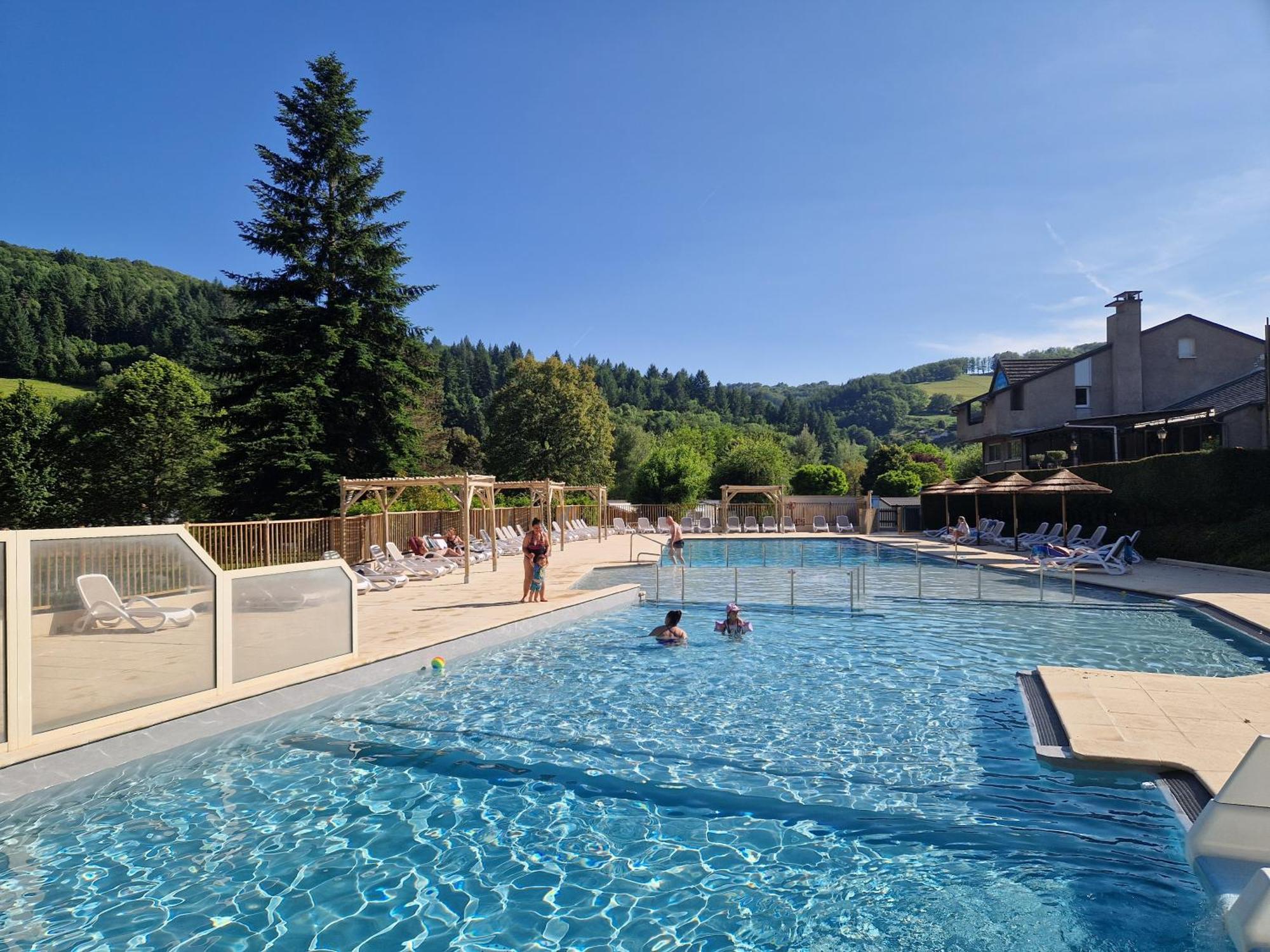 Camping Paradis Marmotel Saint-Geniez-dʼOlt المظهر الخارجي الصورة